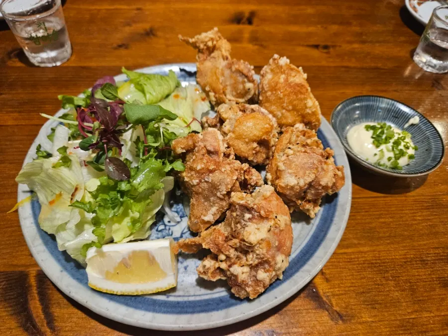 Freshly fried chicken karaage