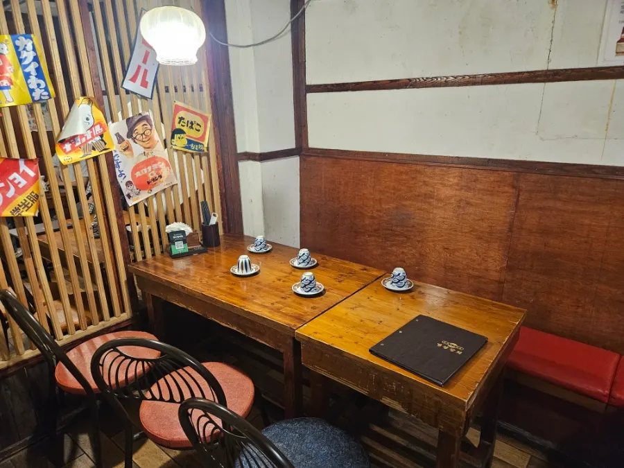 Snacks and drinks on the table at Gyeongseong Sanghoe