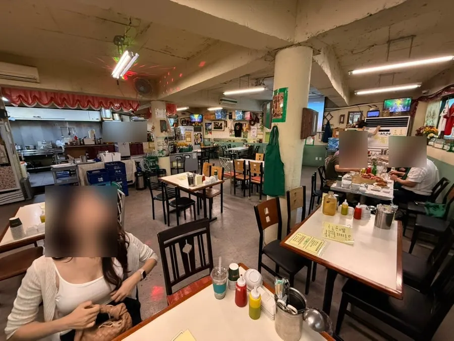 진달래실비 사당점 레트로 인테리어 내부