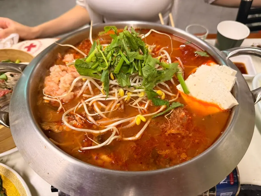 코스 마지막 메뉴 얼큰한 매운탕