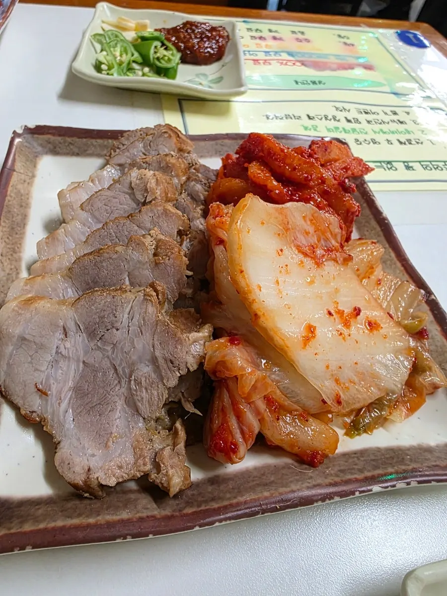코스로 나온 연두부