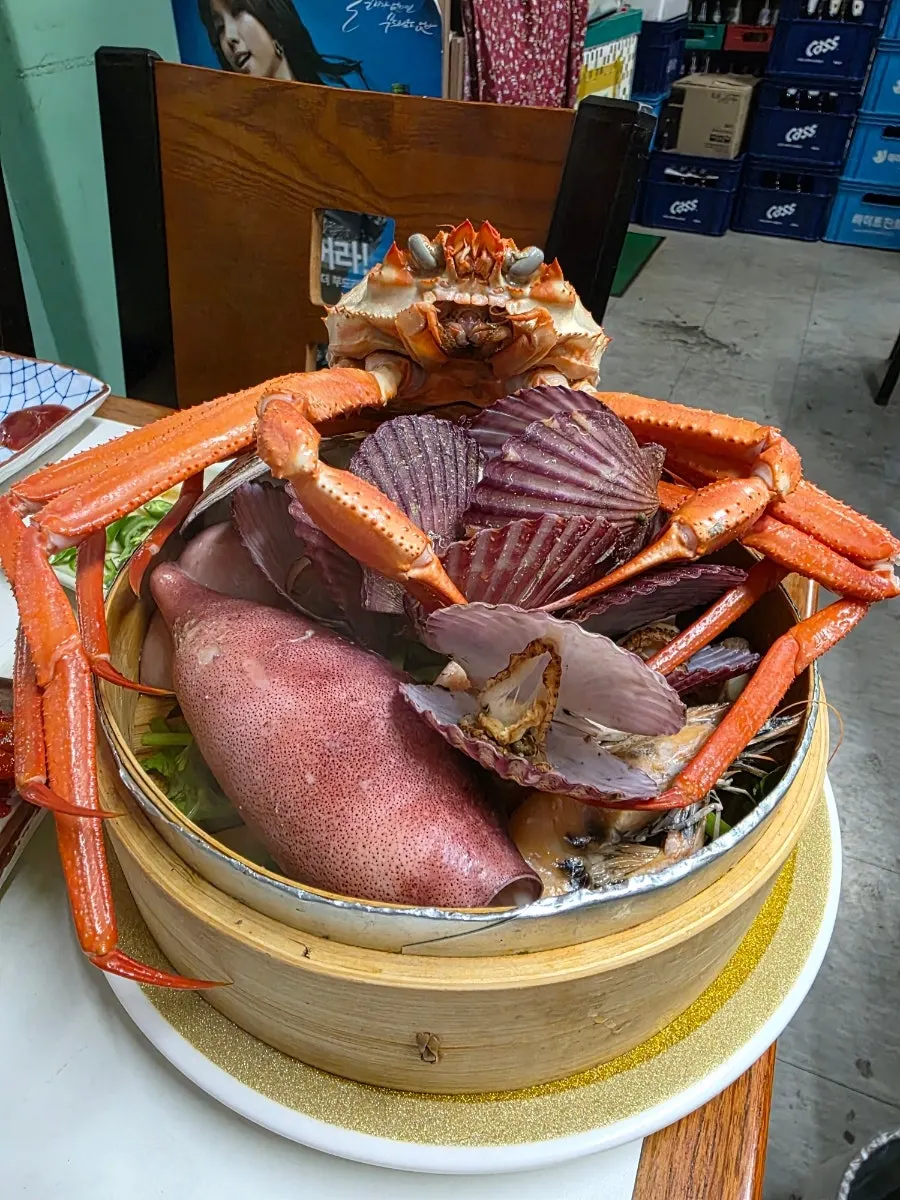 먹기 좋게 썰어 나온 보쌈