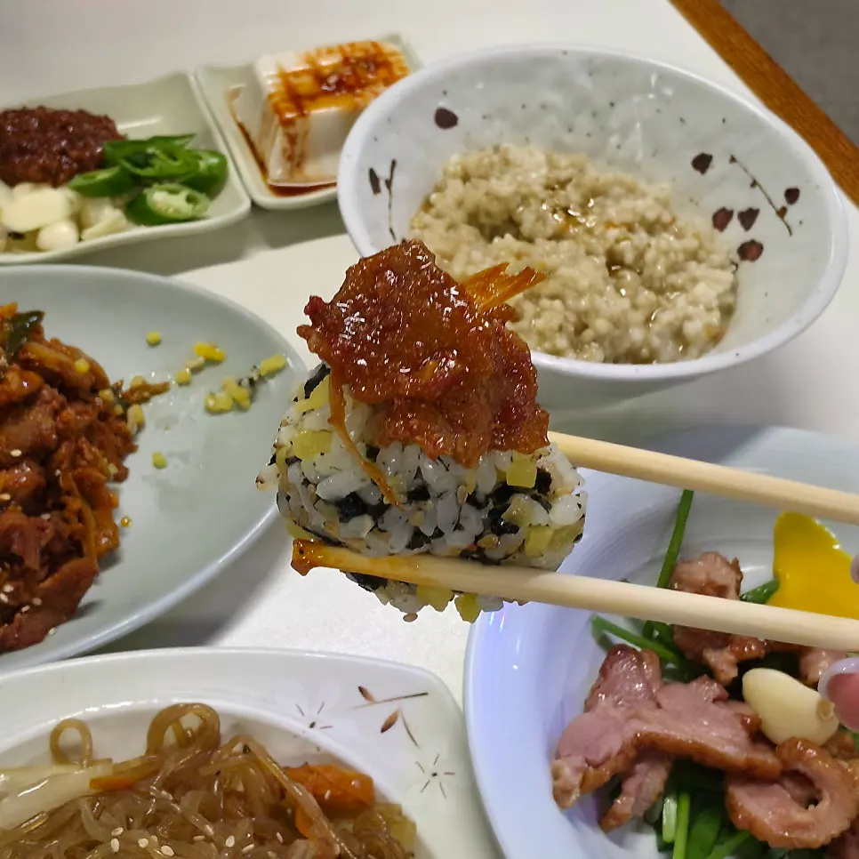 쌈장과 함께 차려진 초반 코스 상차림