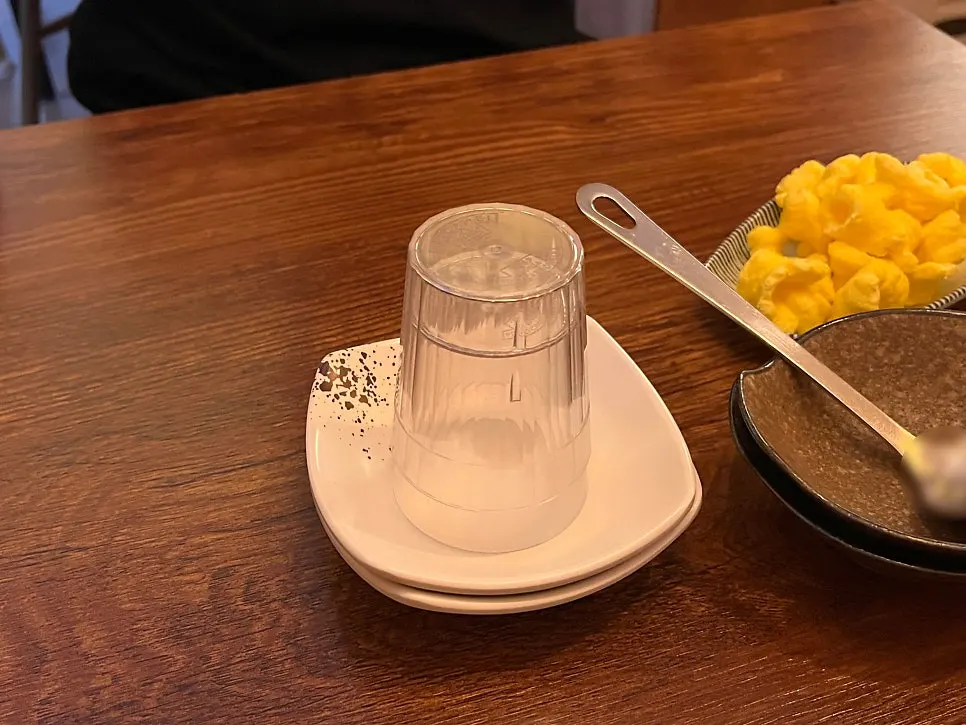 シシビビのテーブルディテール
