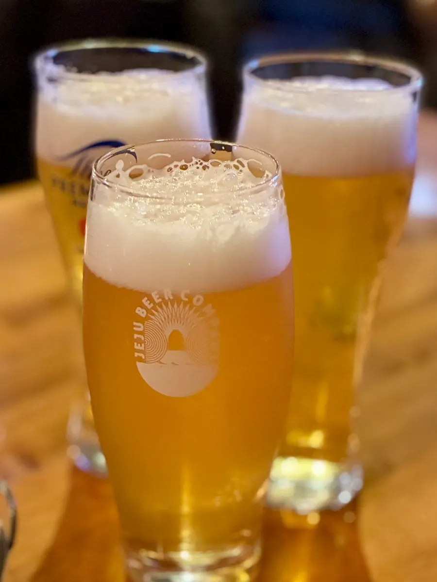 알새우칩과 맥주 기본 안주