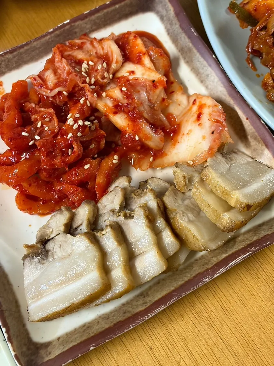 Jindallae Silbi course dishes