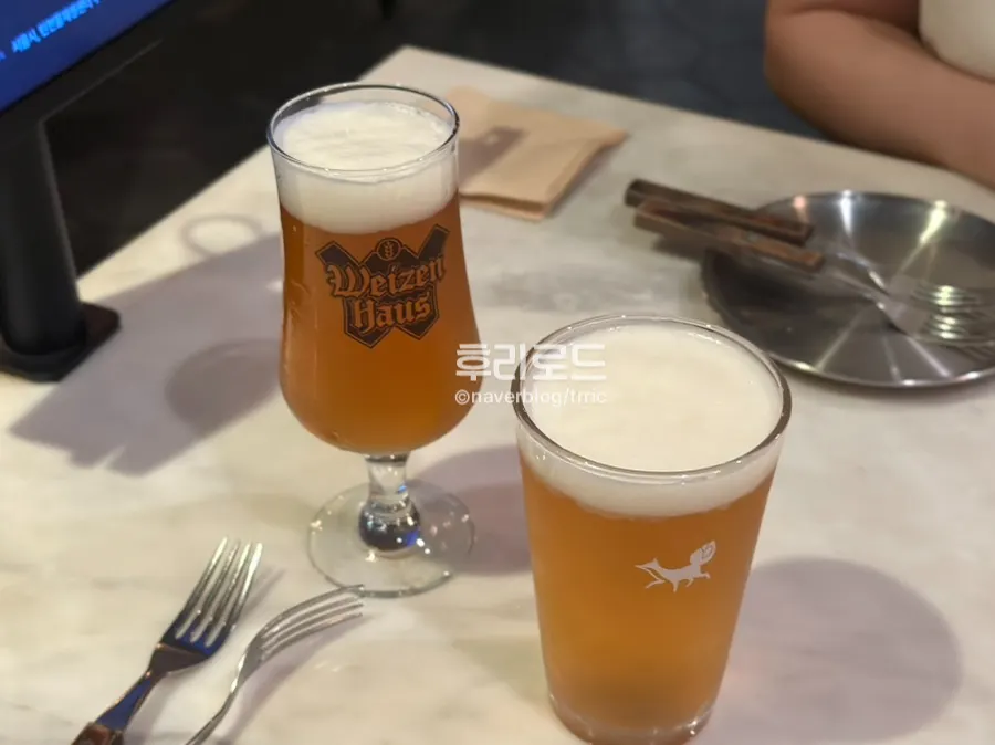 거품 올라간 크래프트 생맥주 한 잔