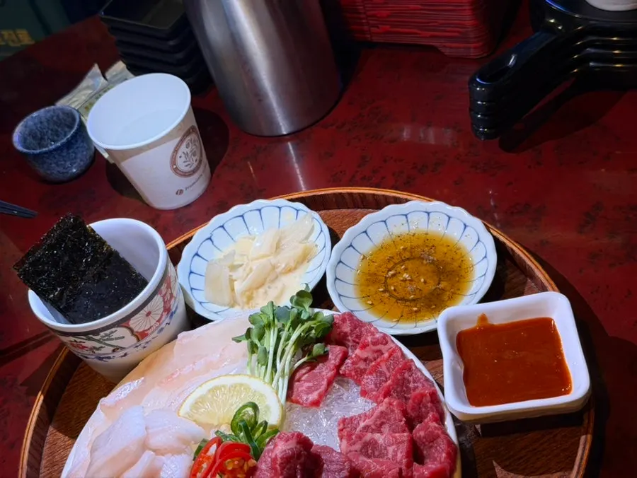 Flounder and beef sashimi in Gwangban Yuksa