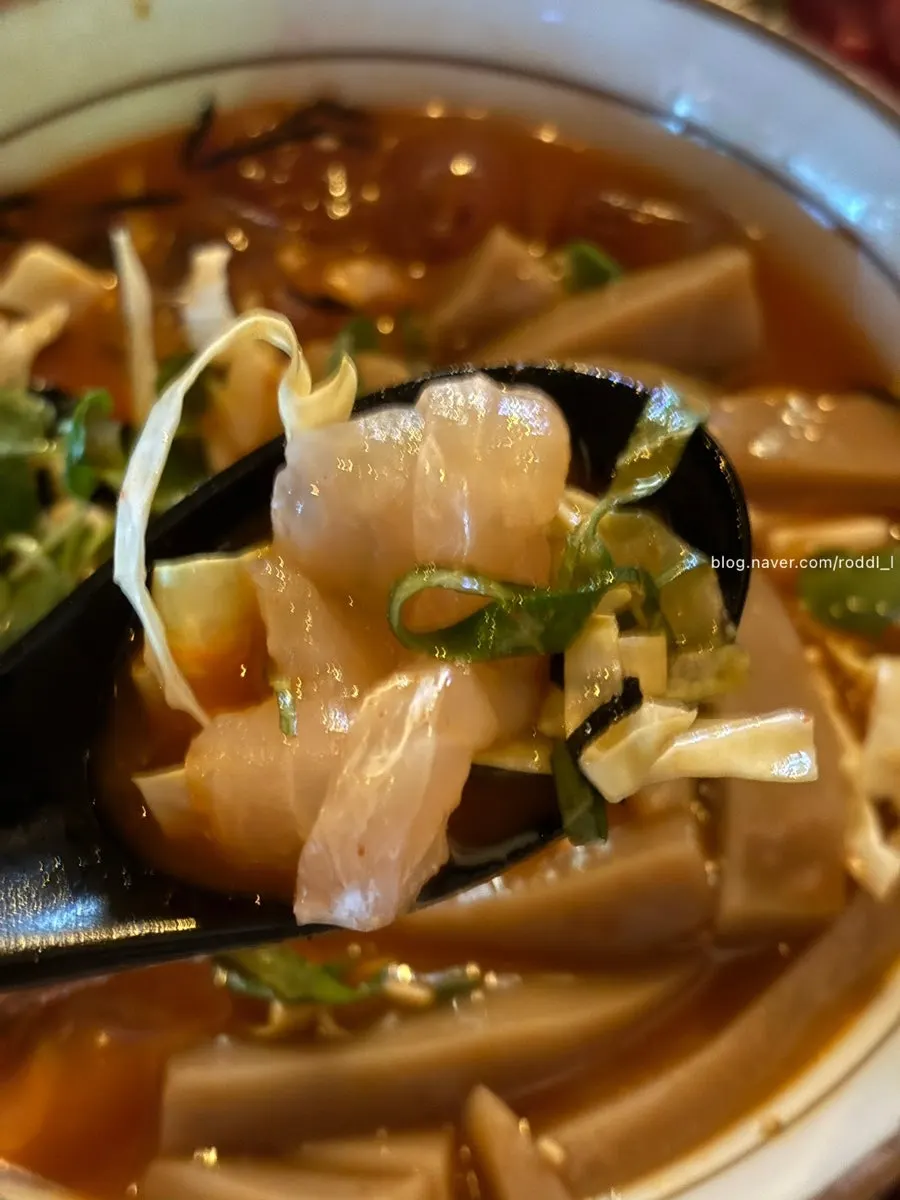 Mukbap served together with sashimi