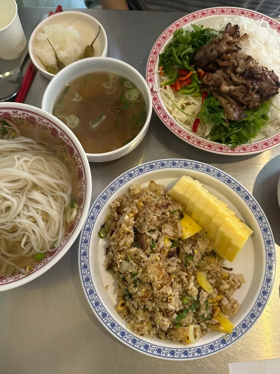 Bún chả eaten with sauce