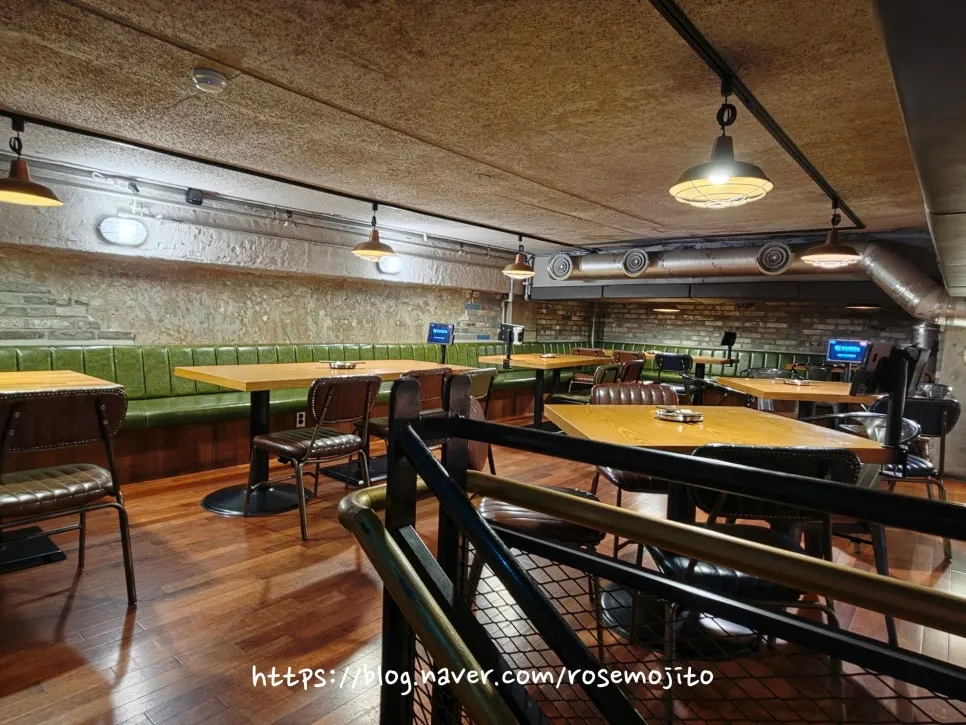 Duplex seating used as an independent space