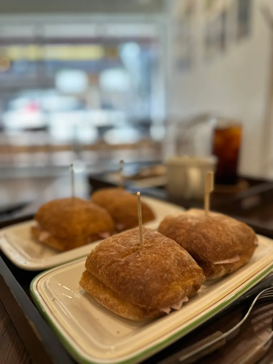 Cross-section of the truffle jambon-beurre sandwich