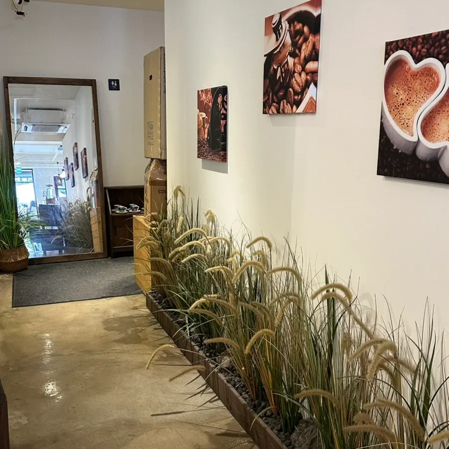Main photo from a visit to Saechamcoffee on Dangri-dangil in Anyang