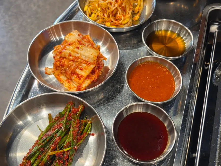 Sauce setup including ssamjang and sesame oil sauce