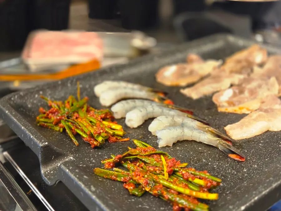 A well-browned piece of grilled naengsam