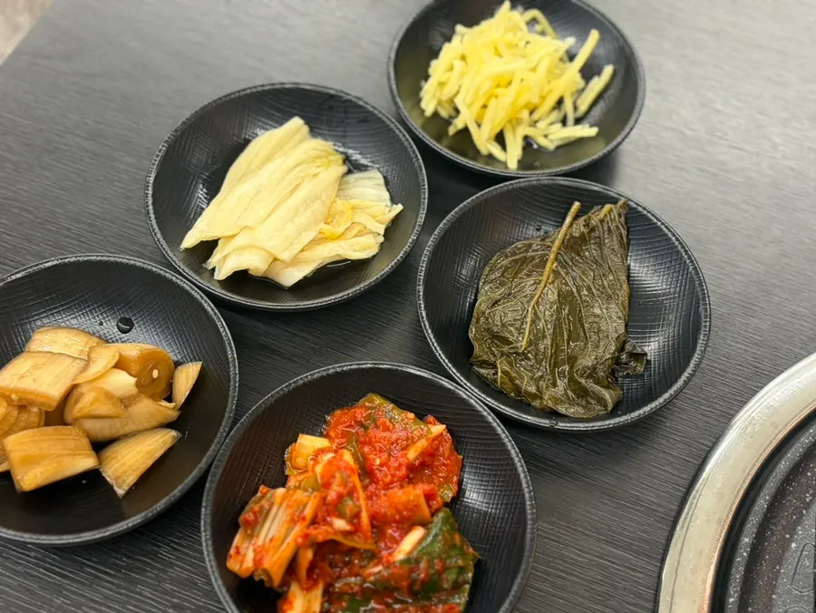 Basic all-you-can-eat table setting at Songrim Bok Jangeo