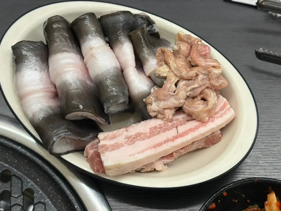 All-you-can-eat meal with eel and meat
