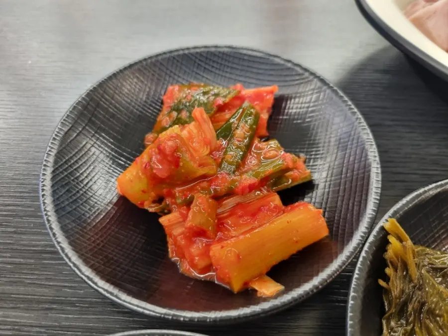 장어 곁들임 음식 상차림