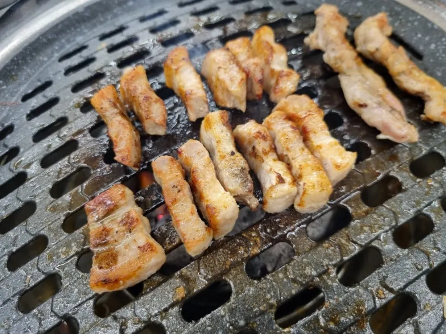 세워 구운 삼겹살