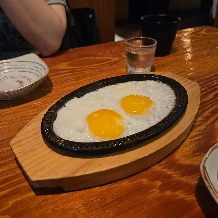 기본 안주로 나온 계란후라이