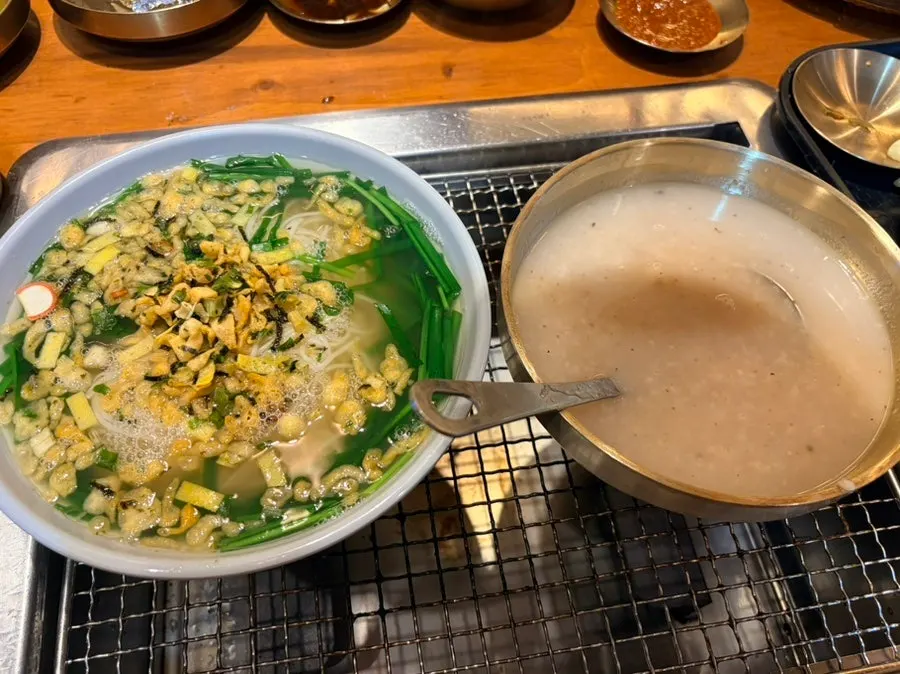 Nurungji sungnyung and janchi guksu served to finish the meal