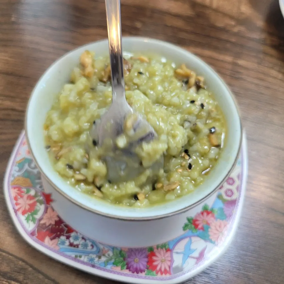 Small side portion of abalone porridge