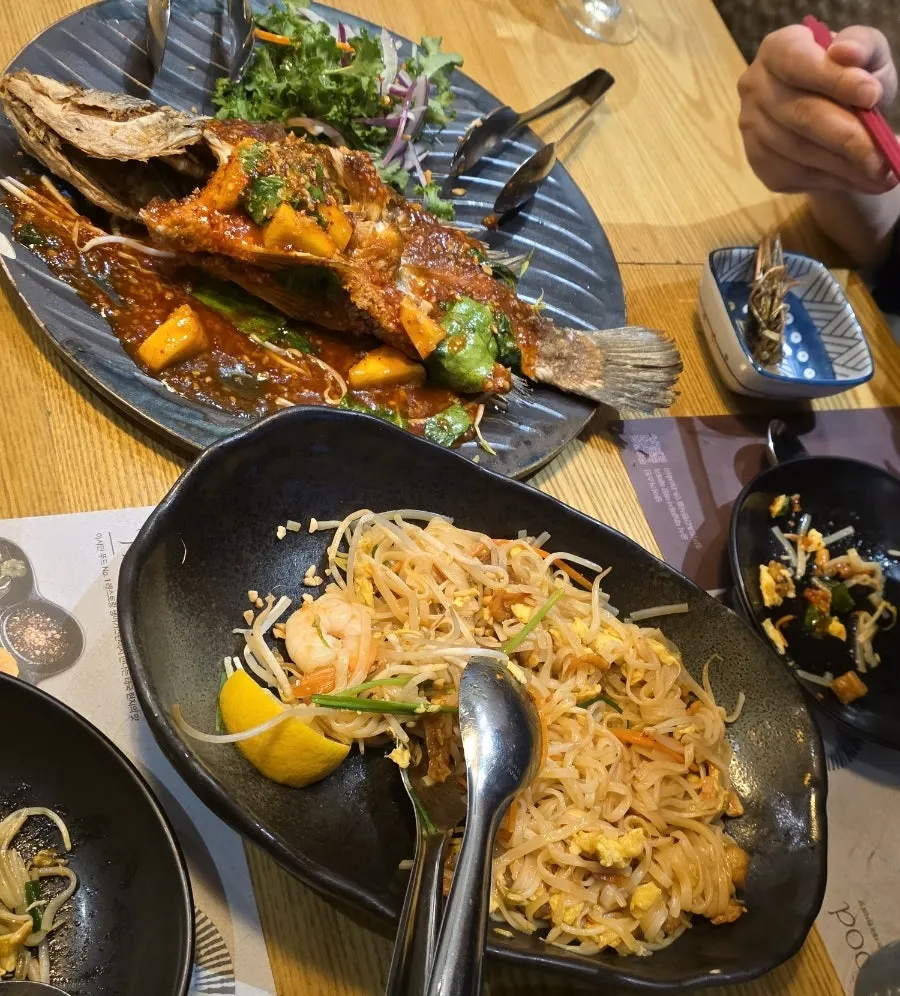 Wrapping up the meal at Saeng Augustine Hapjeong Branch