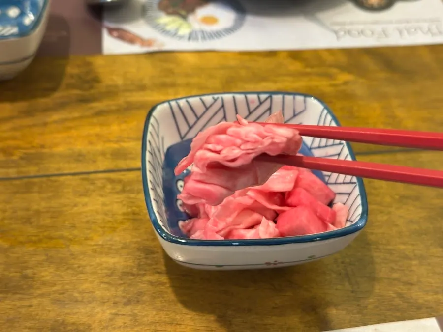 주문한 음식이 차려진 테이블