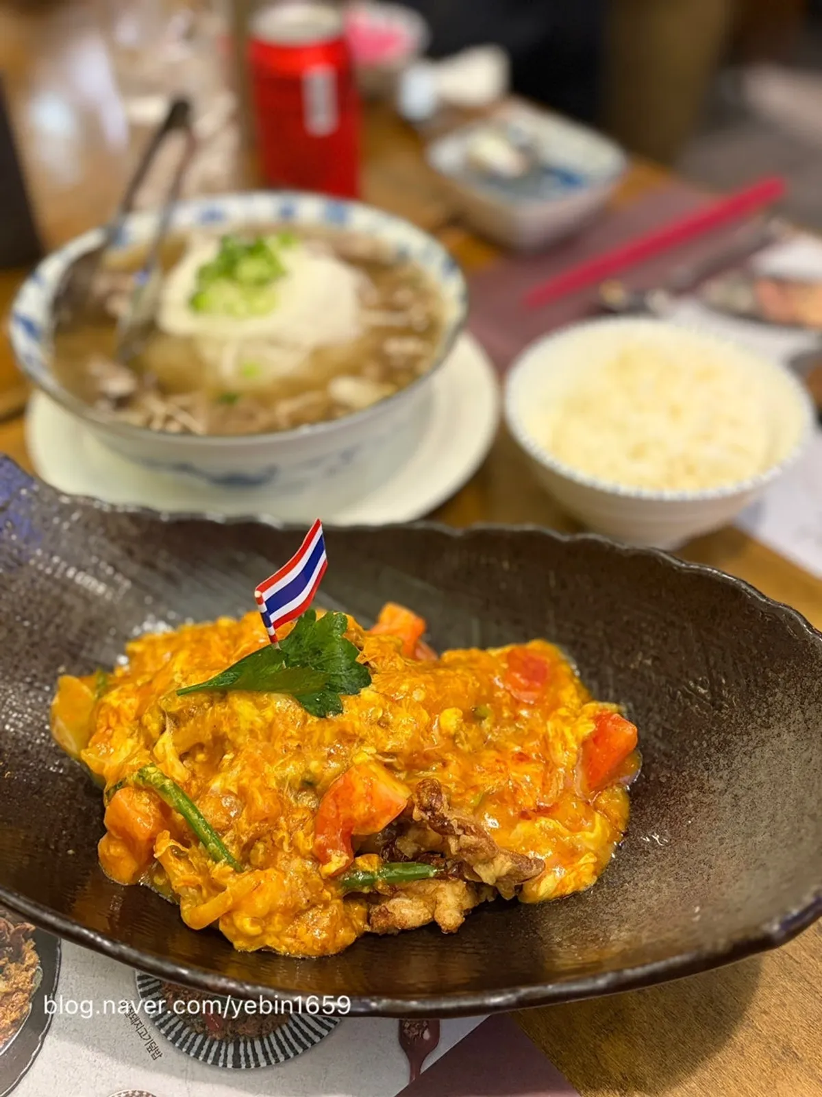 생어거스틴 합정점 태국음식 상차림
