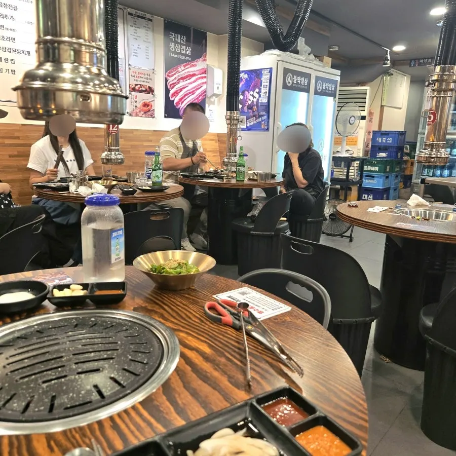 Table area at Bulmak Yeolsam Sajik