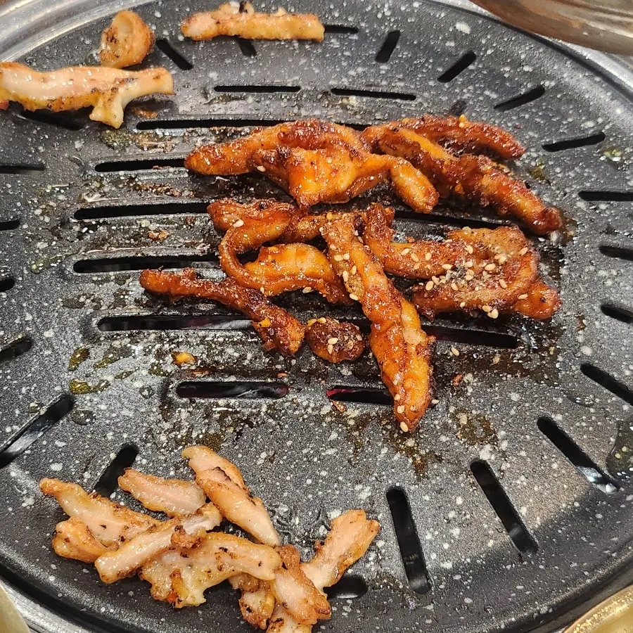 Spicy bulmakchang cooking on the grill