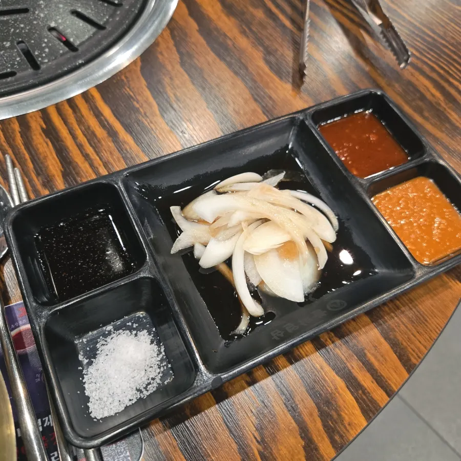 Sauces served with makchang