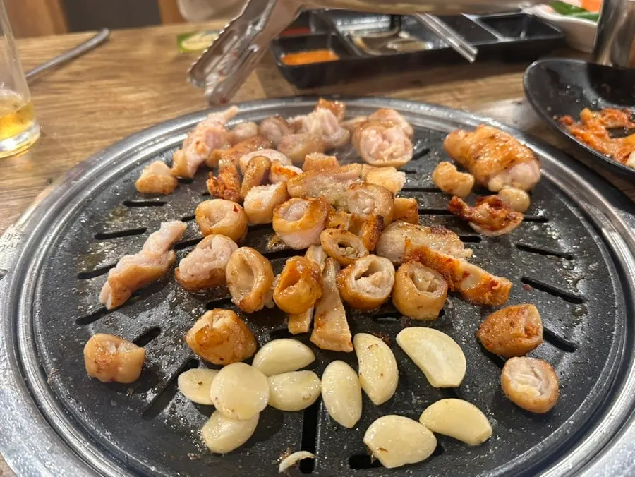 Makchang served with sauce