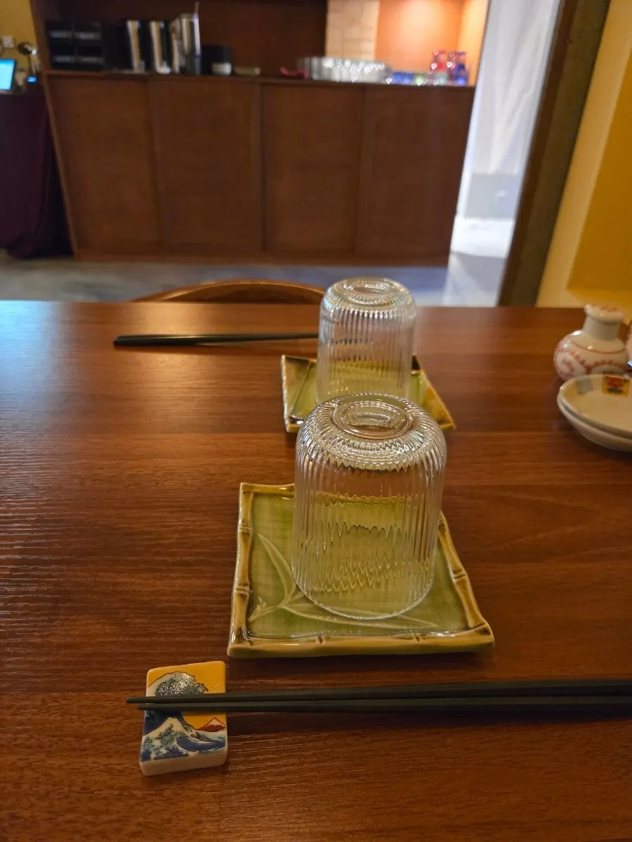 Table setting at Sakai before ordering