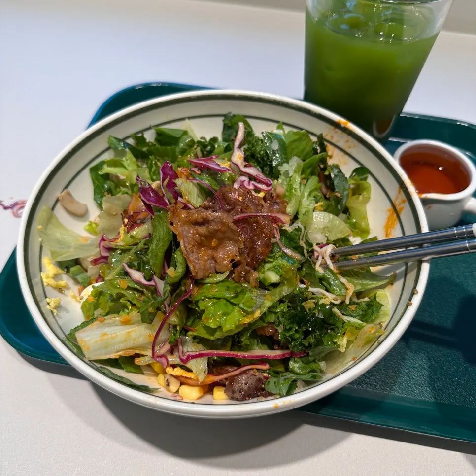 Bibim poke with sauce poured over it