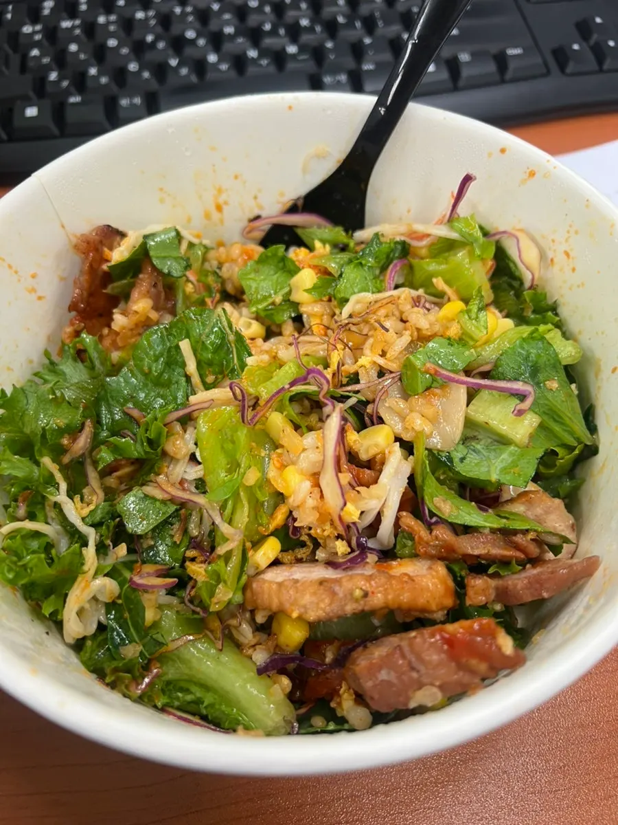 Smoked duck poke mixed with spicy sauce