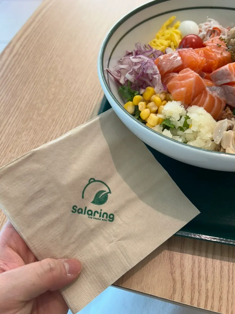 Salering napkin and poke table setting