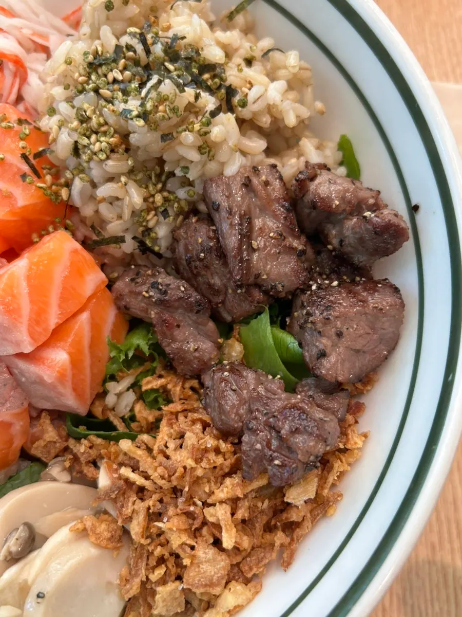 Salmon steak poke mixed with sauce