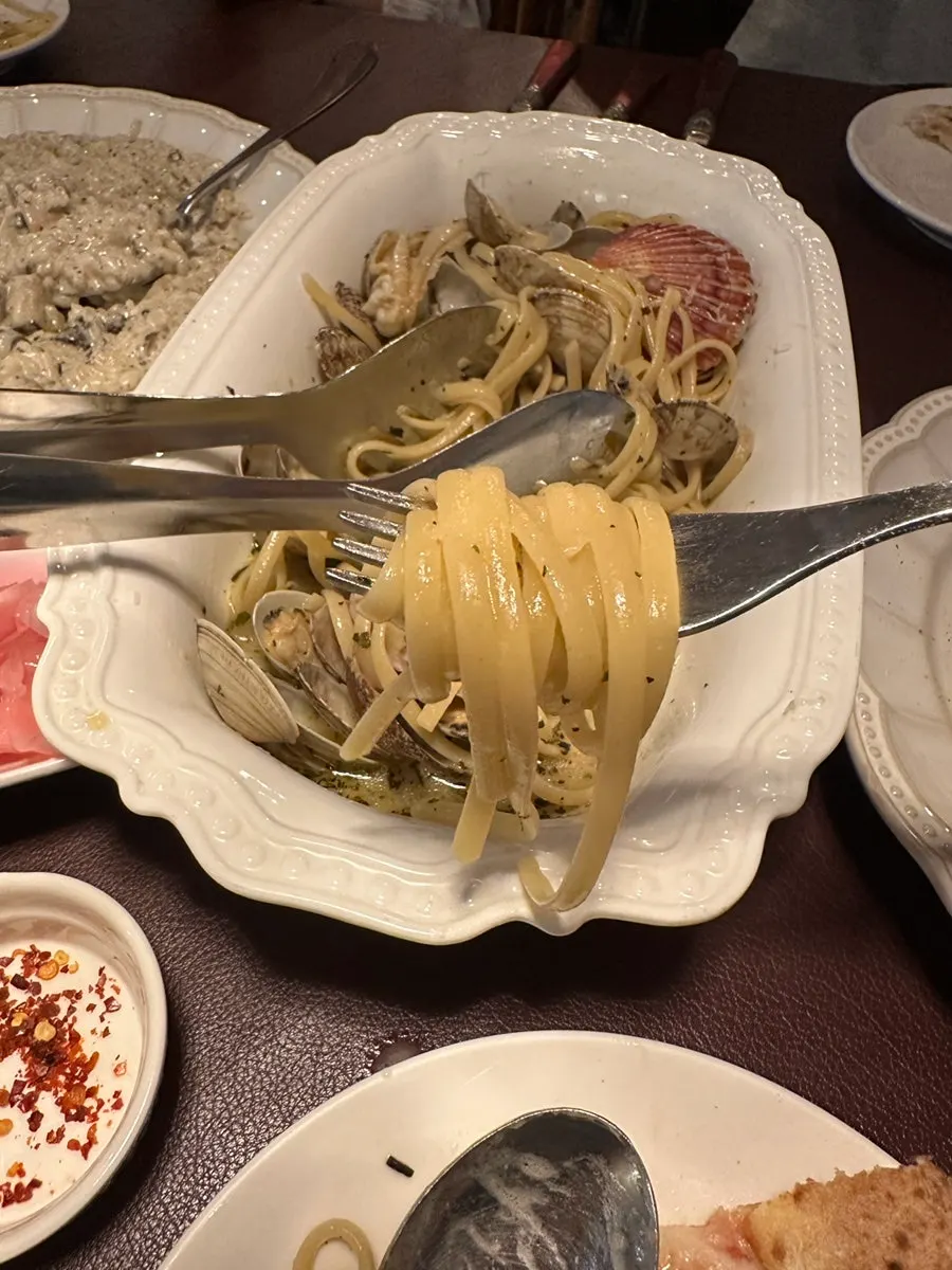 봉골레 국물에 찍어 먹는 화덕피자 도우