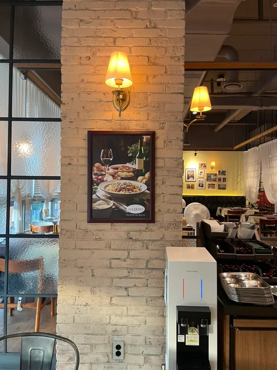 살레르노 송도오네스타점 매장 입구 전경