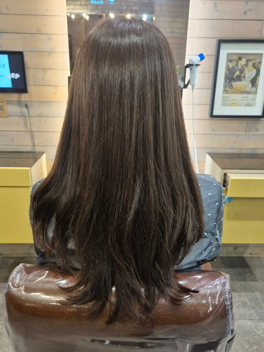 Hair condition before the clinic treatment