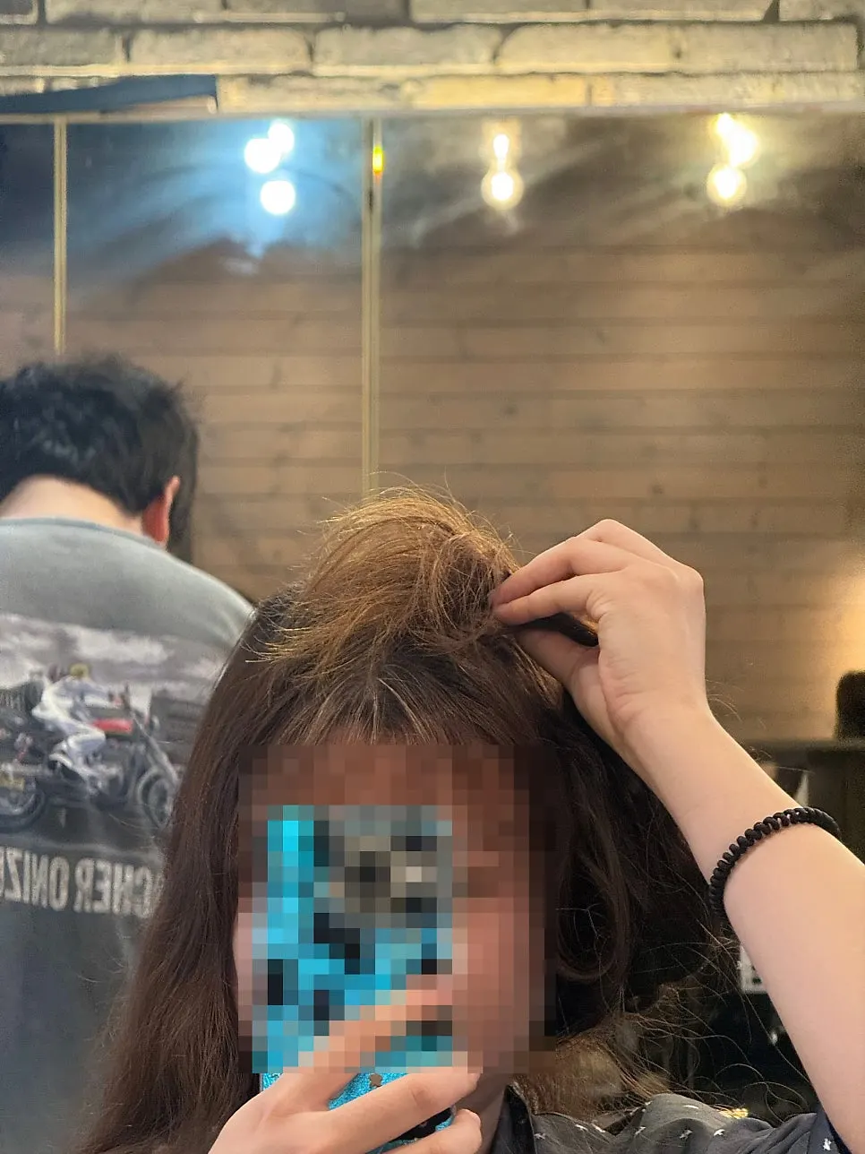 Before hair with uneven tone from repeated root touch-ups