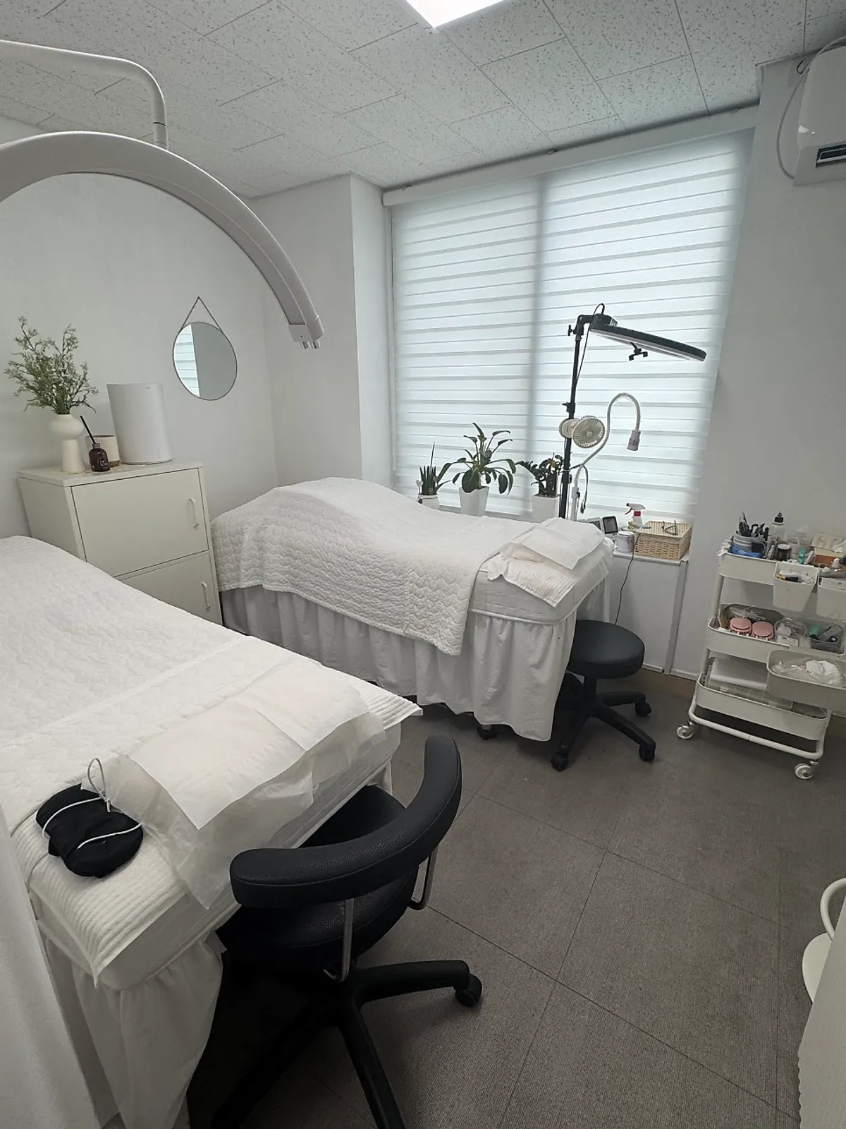 Clean interior of Salon Dohe Sanbon Branch
