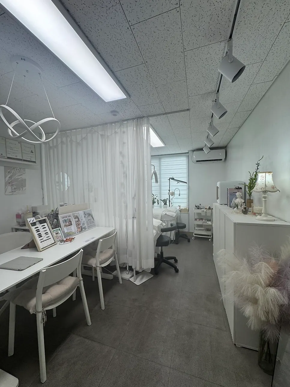 Private treatment space at Salon Dohe Sanbon Branch