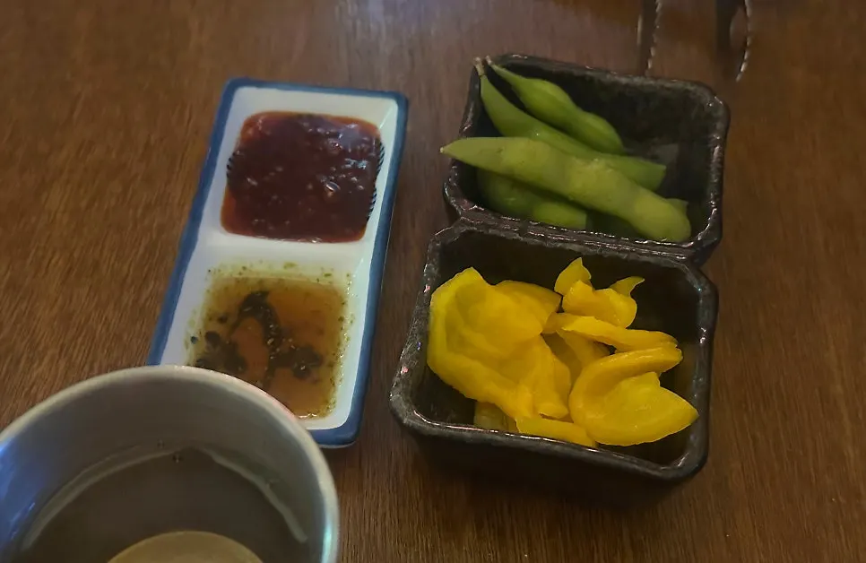 사마자마 사케와 하이볼 등 주류 메뉴판