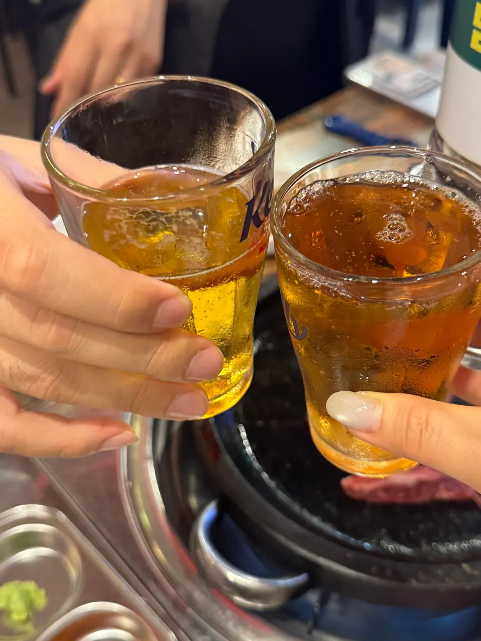 불판에서 익어가는 숙성소갈비살