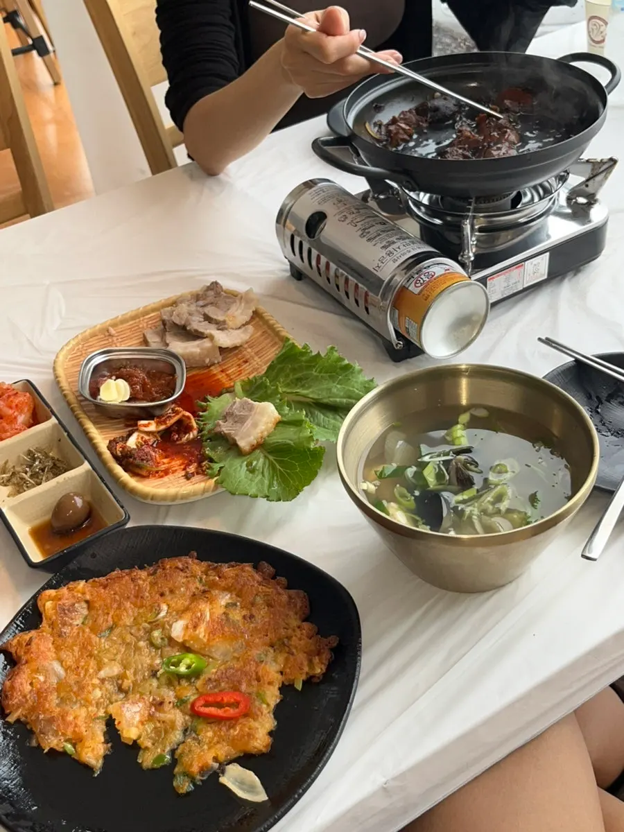 Mussel stew with plump mussel meat