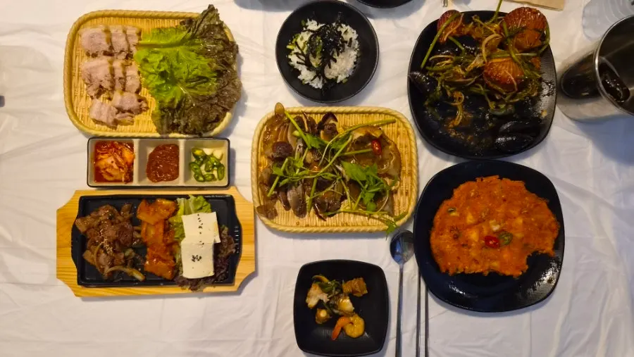 Samcheok Bomulseom's menu board