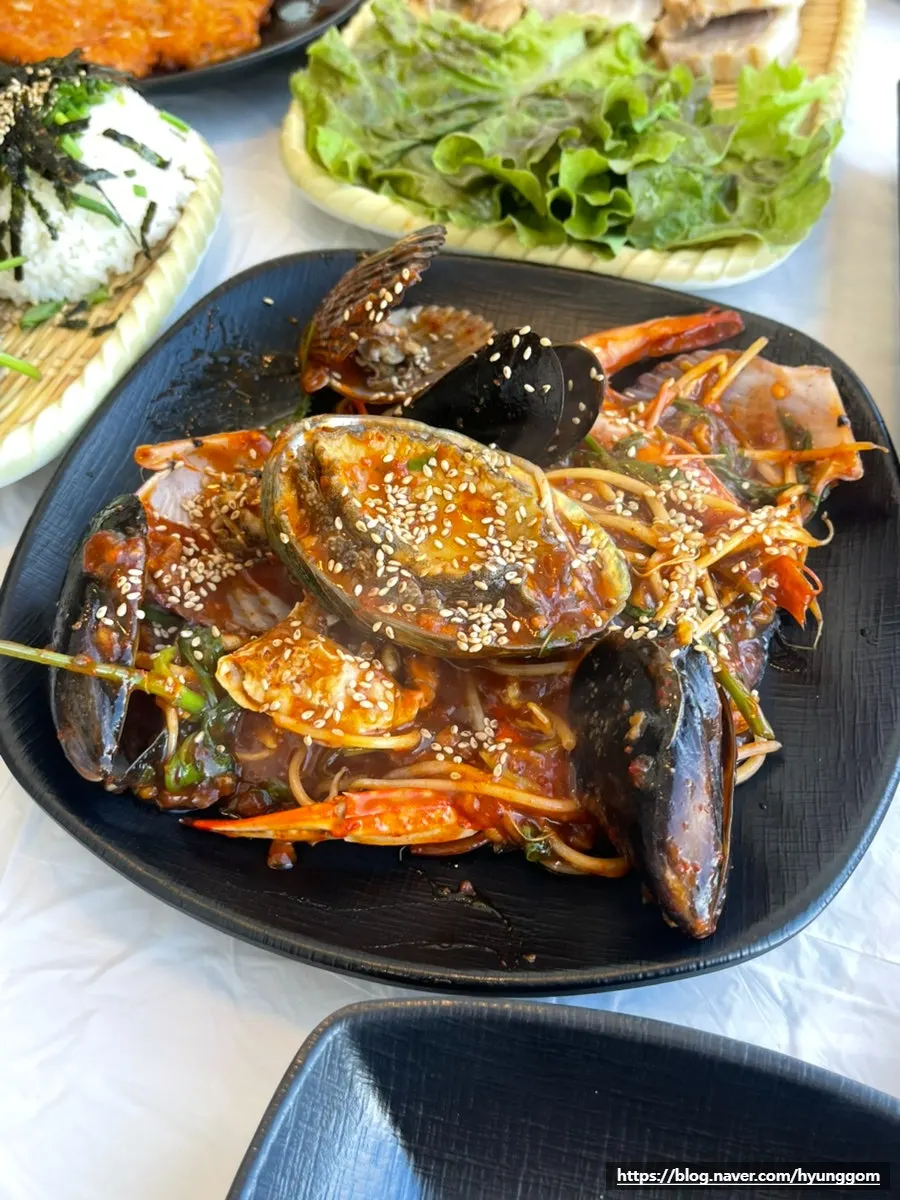 된장찌개 김치전 수육 구성
