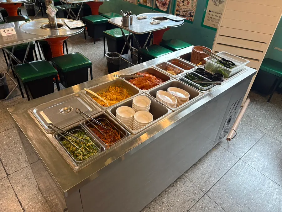 Self-serve bar for adding side dishes yourself